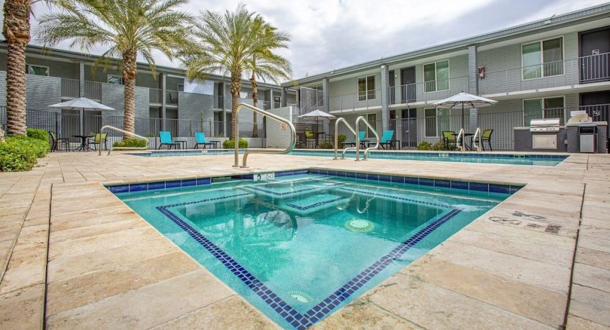 spa-at-gc-square-apartments-in-glendale-az-april-2021-min-e1648486800109